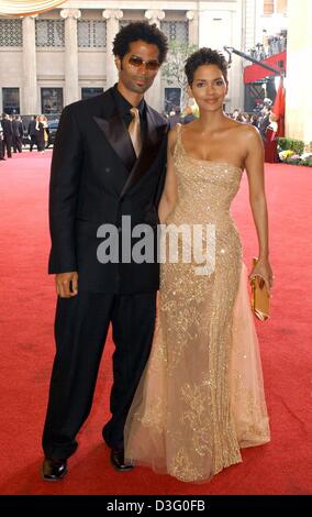 (dpa) - US actress and Oscar winner Halle Berry arrives at the Bambi ...