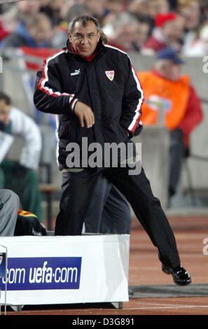 (dpa) - Stuttgart's coach Felix Magath stands at the sideline and watches the Champions League game VfB Stuttgart against Panathinaikos Athens in Stuttgart, Germany, 22 October 2003. The German Bundesliga club VfB Stutgart moved to the top of the standings in Group E of the Champions League on 22 October, when they beat Greek club Panathinaikos 2-0 in Stuttgart. Stock Photo