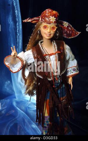 Barbie peace & love 70s hot sale