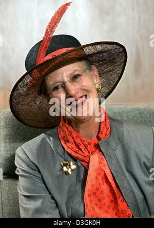 (dpa) - The Queen of Denmark, Margrethe II, pictured in Schleswig, northern Germany, 27 July 2004. Stock Photo