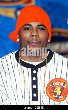 (dpa) - US rapper Nelly smiles as he attends a press conference on the occasion of the pregame show at the 38th Superbowl in Houston, Texas, USA, 30 January 2004. Stock Photo