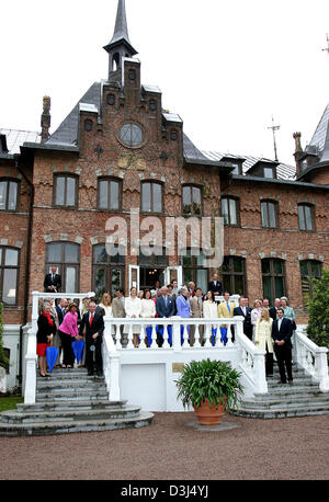 (dpa) - King Carl XVI Gustaf and Queen Silvia of Sweden and their three children Victoria, Carl Philip and Madeleine, Queen Margrethe II of Denmark with Crown Prince Frederik, Crown Princess Mary and Prince Joachim, Princess Margareta, Desiree and Christina and their family, Carl-Johan Bernadotte with Gunnila, Princesses Benedikte and Anne-Marie with their respective husbands, Prin Stock Photo