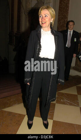 (dpa) - US Senator Hillary Clinton arrives for dinner at the 'Muenchner Residenz' in Munich, Germany, 12 February 2005. The 41st Munich Conference on Security Politics took place on 12 and 13 February 2005. Stock Photo