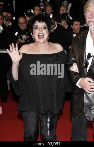 (dpa) - US actress and singer Liza Minnelli pictured at the premiere of 'Sin City' at the 58th Film Festival in Cannes, France, Thursday 18 May 2005. Stock Photo