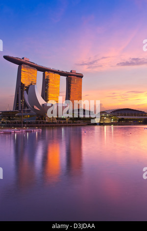 Elegant shot of Singapore modern icon, Marina Bay Sands Hotel & Casino Stock Photo