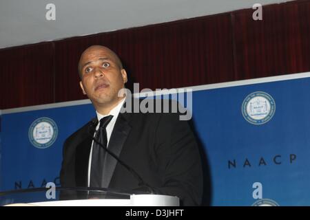 Feb. 15, 2013 - New York, New York, U.S. - EXCLUSIVE MAYOR CORY BOOKER OF NEWARK NEW JERSEY ATTENDS THE 97TH SPINGARN AWARD DINNER MARRIOTT MARQUIS HOTEL NYC 0N 2/15/2013.(Credit Image: © Mitchell Levy/Globe Photos/ZUMAPRESS.com) Stock Photo