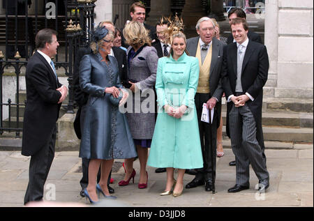 (dpa) - Annabel Elliott (2nd from L), Camilla's sister, Laura (C) and Tom Parker Bowles (R), Camillla's children and Camilla's father Bruce Shand (2nd from R) pose for a group picture as they attend the wedding of their mother Camilla Parker Bowles and Prince Charles in Windsor, UK, 09 April 2005. Stock Photo