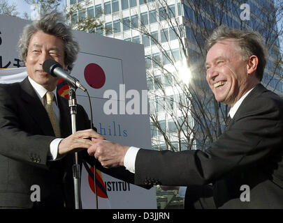 (dpa) - German Federal President Horst Koehler (R) and the Japanese Prime Minister Junichiro Koizumi at the opening ceremony for the German Year in Tokyo, Japan, 04 April 2005. The German Head of State stays for four days in Japan. Stock Photo