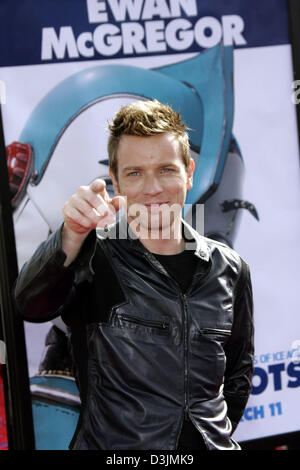 (dpa) - Scottish actor Ewan McGregor poses during the premiere of his film 'Robots' at the Mann Village Theatre in Westwood, California, 6 March 2005. Stock Photo