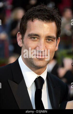 (dpa) - British actor Clive Owen arrives for the 77th Annual Academy Awards held at the Kodak Theater in Los Angeles, 27 February  2005. Stock Photo