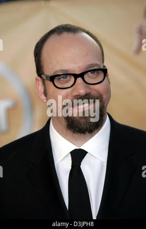 (dpa) - US actor Paul Giamatti smiles as he arrives for the 11th Annual Screen Actors Guild Awards held at the Shrine in Los Angeles, California, USA, 05 February 2005. Stock Photo