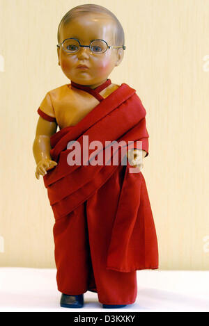 (dpa) - The picture shows a doll depicting the Dalai Lama at the 'doll hospital Offermann' (Puppenklinik Offermann) in Neuss, Germany, Monday 26 September 2005. The latest creation of Marcel Offermann, owner of the doll hospital, refers to the 70th birthday of Tibet's spiritual leader. The doll measures 46 centimetres in height; its painting matches with the Dalai Lama's tan. Germa Stock Photo