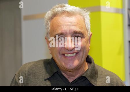 (dpa) - German actor and writer Michael Degen smiles, pictured at the international book fair in Frankfurt, Germany, 20 October 2005. Photo: Uwe Zucchi Stock Photo
