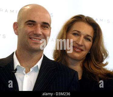 (dpa) - Tennis star-couple Andre Agassi and Stefanie Graf (R) promote the latest fragrance creation for men and women of perfume manufacturer Aramis named 'Aramis Always' in Munich, Germany, Monday 24 October 2005. Photo: Frank Maechler Stock Photo