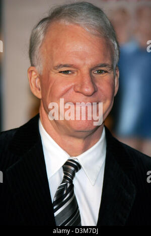 (dpa) - US American actor Steve Martin smiles during the world film premiere show of 'Cheaper By The Dozen II' at the Mann Village Theatre in Los Angeles, USA, Tuesday 13 December 2005. Photo: Hubert Boesl Stock Photo