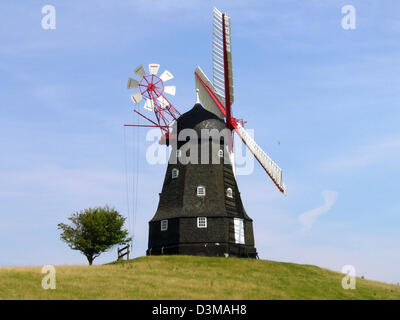 (dpa FILES) - The historic windmill on the island Langeland is a museum today near Skovsgaard, Denmark, 28 July 2005. Photo: Ingo Wagner Stock Photo