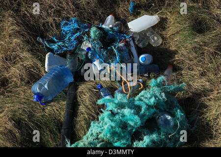 large quantities of plastic rope and bottles lying on the irish atlantic coast Stock Photo
