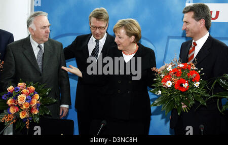 The picture shows the Prime Minister of the State of Baden Wuerttemberg Guenther Oettinger (R-L), German Chancellor Angela Merkel, the CDU General Secretary Ronald Pofalla and the Prime Minister of the State of Saxony Anhalt Wolfgang Boehmer prior to the the session of the chair of the Christian Democratic Union (CDU) in Berlin, Monday 27 March 2006. Both prime ministers won the el Stock Photo