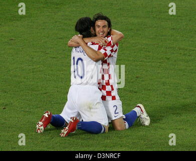 Niko Kovac (L) and Darijo Srna of Croatia celebrate the 2-1 goal for Croatia during the group F match of 2006 FIFA World Cup between Croatia and Australia in Stuttgart, Germany, Thursday 22 June 2006. DPA/ULI DECK+++ Mobile Services OUT +++ Please refer to FIFA's terms and conditions Stock Photo