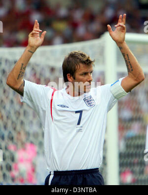 DAVID BECKHAM CELEBRATES VICTORY ENGLAND v ARGENTINA JAPAN WORLD
