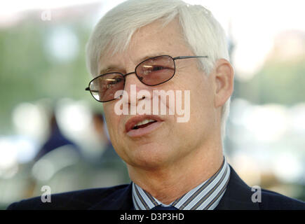 The picture shoes Professor Dr. Robert F. Engle, US-American economist and  Nobel prize winner of 2003, during the meeting of economy-Nobel laureates in Lindau, Germany, Thursday 17 August 2006. Photo: Rolf Schultes Stock Photo