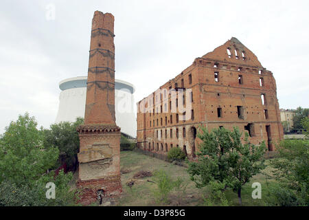 View on the Red Mill in Volgograd, Russia, 8 September 2006. The historic building is a ruin of WWII. The house was occupied both by German and Russian soldiers during the Battle of Stalingrad. Photo: Uwe Zucchi Stock Photo