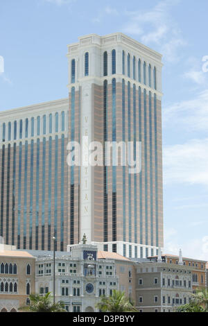 **CHINESE MAINLAND, HONG KONG, MACAU AND TAIWAN OUT**Li Guanghua of ...