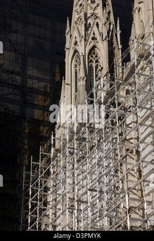 St Patrick's Cathedral on 5th Fifth Avenue with scaffolding Stock Photo