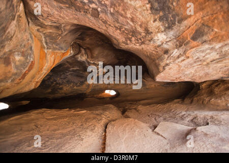 Details slot between rocks at an archaeological site, Bhimbetka Rock Shelters, Raisen District, Madhya Pradesh, India Stock Photo