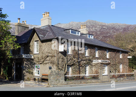 Pen-y-Gwryd hotel pub front in Snowdonia National Park in Nant-y-Gwryd, Gwynedd, North Wales, UK, Britain Stock Photo