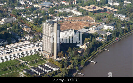 The picture shows the former government district, with the buildings 'Langer Eugen' (C, High Eugene) and 'Deutsche Welle' (L, German Wave) in Bonn, Germany, Saturday 21 October 2006. 'Langer Eugen', which used to be the assembly building of the German Bundestag, now houses 11 UN organisations. The tower became the symbol of the UN-Campus on the shore of the Rhine River. Photo: Feli Stock Photo