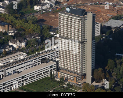 The picture shows the former government district, with the buildings 'Langer Eugen' (R, High Eugene) and 'Deutsche Welle' (L, German Wave) in Bonn, Germany, Saturday 21 October 2006. 'Langer Eugen', which used to be the assembly building of the German Bundestag, now houses 11 UN organisations. The tower became the symbol of the UN-Campus on the shore of the Rhine River. Photo: Feli Stock Photo