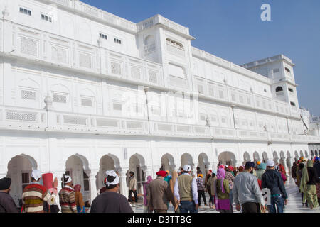 People at a gurdwara, Golden Temple, Amritsar, Punjab, India Stock Photo