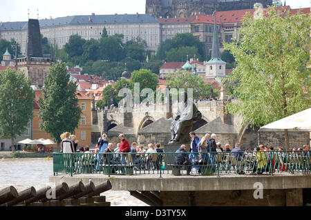 (dpa file) - The picture shows the Smetana quay with a memorial for the Czech composer Bedrich Smetana (1824-1884) in Prague, Czech Republic, May 2006. Photo: Uwe Gerig Stock Photo