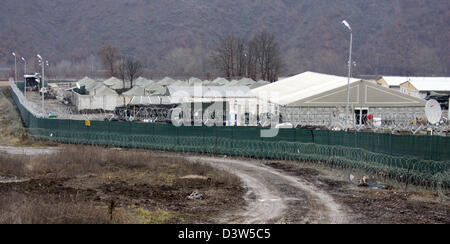 The fortified Bundeswehr camp 'Nothing Hill' is pictured north of Mitrovica, Serbia, 11 December 2006. Administrated by the UN the Kosovo forms part of Serbia under international law. The camp erected only in July 2006 is the northernmost post of the KFOR troops in the Kosovo. Photo: Matthias Schrader Stock Photo