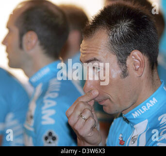 Professional cyclist German Erik Zabel is pictured during the official Team Milram rider presentation at the AWD-Dome in Bremen, Germany, Wednesday, 10 January 2007. The ProTour Team Milram is listed with an Italian license but employs presently ten German cyclists. The other 17 team members are mainly Italians. Photo: Carmen Jaspersen Stock Photo