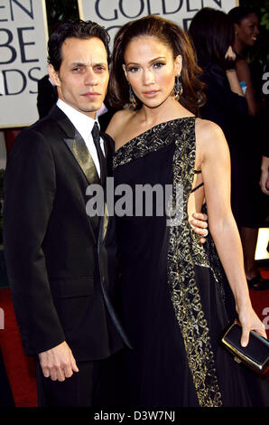 US singer, dancer and actress Jennifer Lopez (R) and her husband Puerto Rican singer and actor Marc Anthony (L) pose for the cameras as they arrive to the 64th Annual Golden Globe Awards in Beverly Hills, CA, United States, Monday, 15 January 2007. Photo: Hubert Boesl Stock Photo