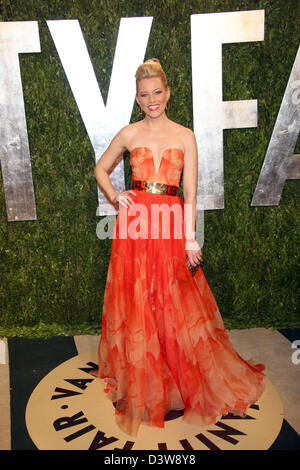 Los Angeles, USA. 24th February 2013.  US actress Elizabeth Banks arrives for the Vanity Fair Oscar Party at Sunset Tower in West Hollywood, Los Angeles, USA, 24 February 2013. Photo: Hubert Boesl/dpa/Alamy Live News Stock Photo