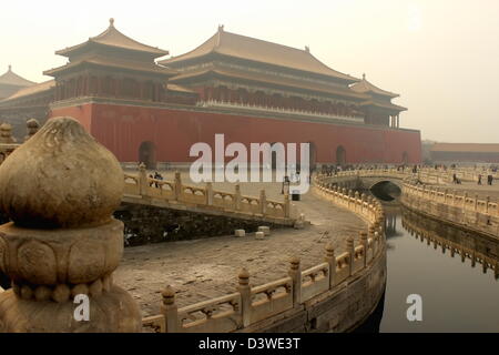 The Forbidden City, Beijing, China: view of the Meridian Gate Stock Photo