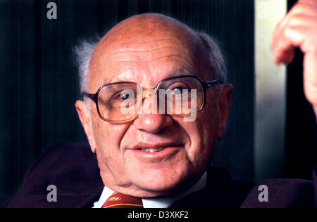 Milton Friedman (1912-2006) The 1976 American Nobel Laureate For ...