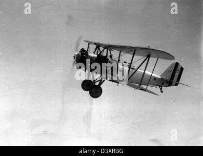 The Vought O2U-2 was a biplane reconnaissance aircraft used by the US ...