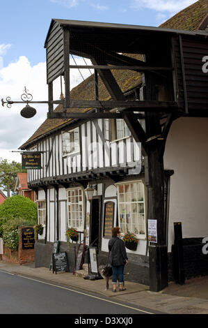 Ye Olde Bell & Steelyard pub, Woodbridge, Suffolk, UK. Stock Photo