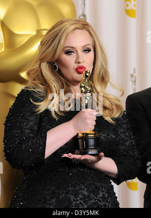 Los Angeles, USA. 24th February 2013. Adele in the winners press room at the 85th Annual Academy Awards Oscars, Los Angeles, America - 24 Feb 2013.  Credit:  Sydney Alford / Alamy Live News Stock Photo