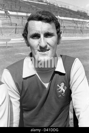 Geoff Vowden Aston Villa Football Club Footballer 1972 Stock Photo - Alamy