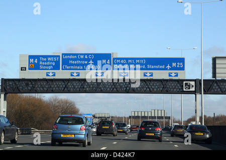 Traffic on Motorway M25 at M4 Junction England Stock Photo