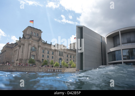 Berlin, Germany, waves of the Spree to the Reichstag and the Paul-Loebe-Haus Stock Photo