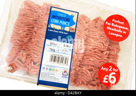 Tesco BRITISH pork lean mince healthy eating with the British logo & the little red tractor sign symbol on an offer of 2 for £6 Stock Photo