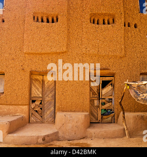 Traditional mud house in Agadez, Niger Stock Photo