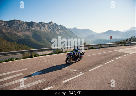 The word 'Independencia' - Independence and a symbolized Valencian or Catalan Flag are painted on small road in Spain Stock Photo