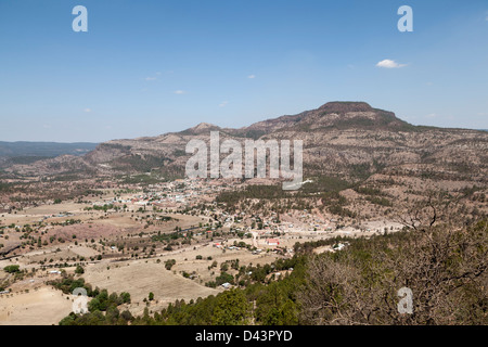 View to Cerocahui, in heart of the Copper Canyons, also known as the Tarahumara mountains or Sierra Madre Stock Photo